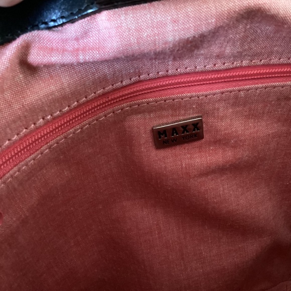 $25 Maxx New York Faux Fur Animal Print Tote Bag. - Picture 10 of 12